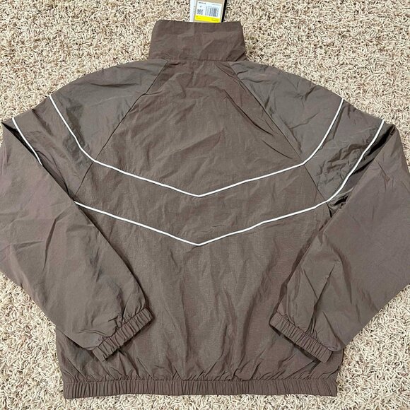 Nike Windrunner Women's Loose UV Woven Full-Zip Jacket FV6304-004, Size S (New) - Picture 2 of 14